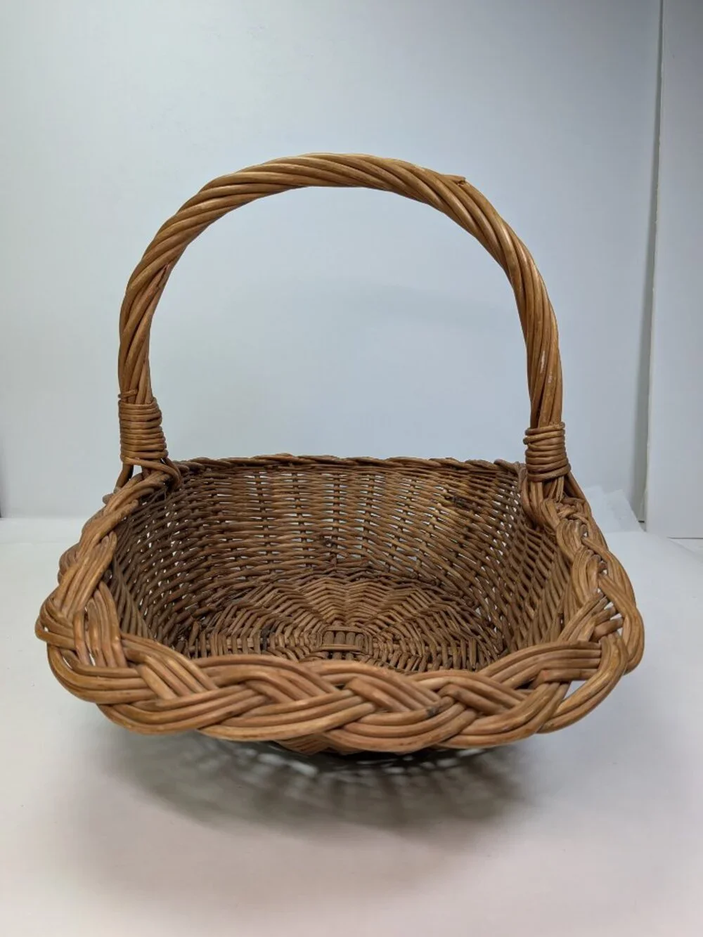 VTG Woven Wicker Basket Braided Rim Overhead Arch Handle Scoop Gathering Trug